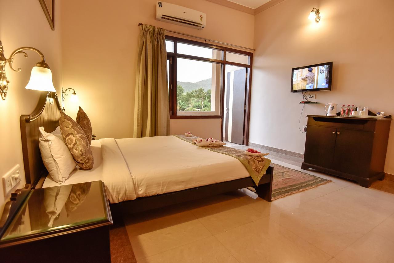 אודייפור Araliayas Resort & Spa מראה חיצוני תמונה