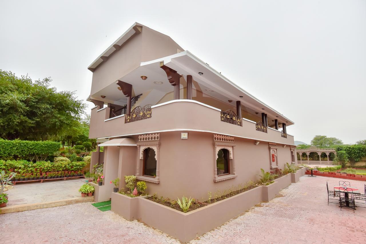 אודייפור Araliayas Resort & Spa מראה חיצוני תמונה