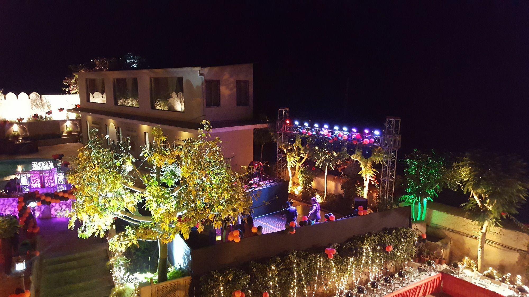 אודייפור Araliayas Resort & Spa מראה חיצוני תמונה