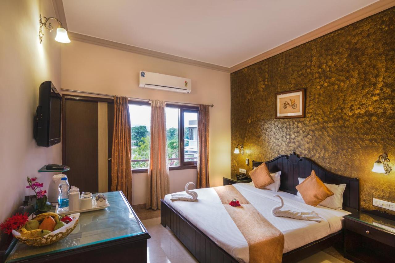 אודייפור Araliayas Resort & Spa מראה חיצוני תמונה